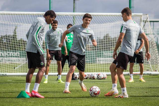 梅西差点为西班牙效力？前教练谈当年决策